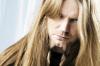 Marco HietalaMarco_Hietala_bas_-_Nightwish_saluta_fanii